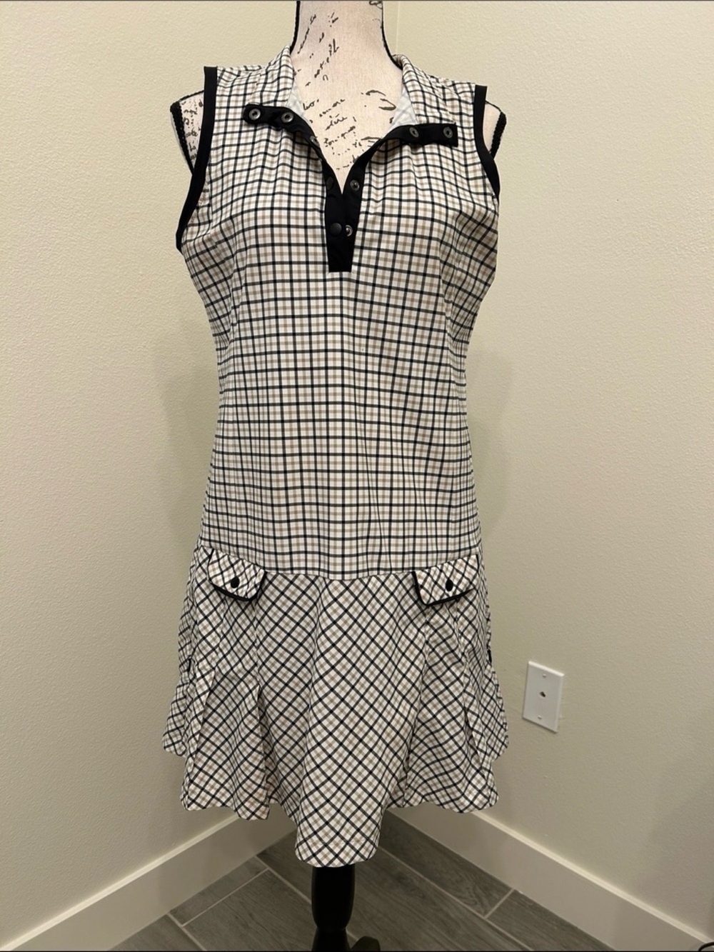 Kinona LIKE BRAND NEW. Black and White Plaid Sleeveless Drop-Waist Dress